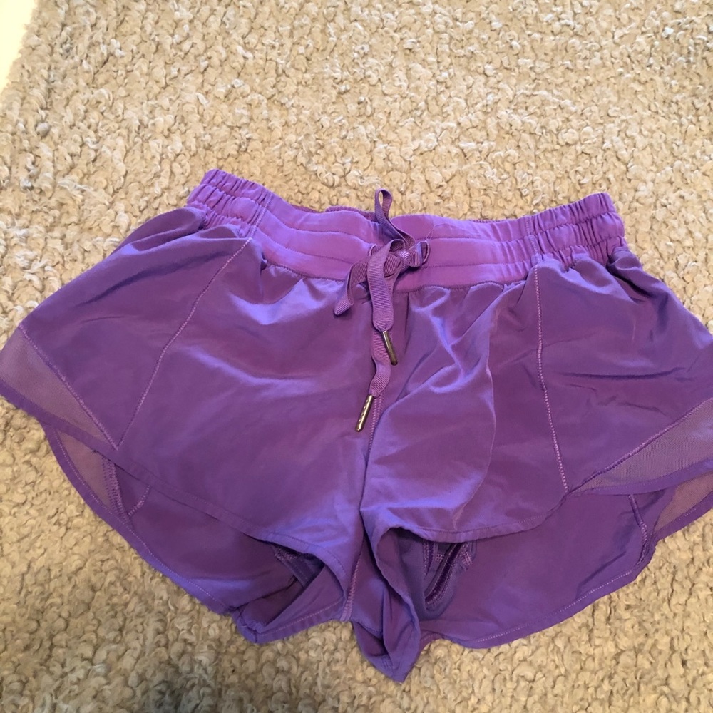 Lululemon hotty hot short 2.5”